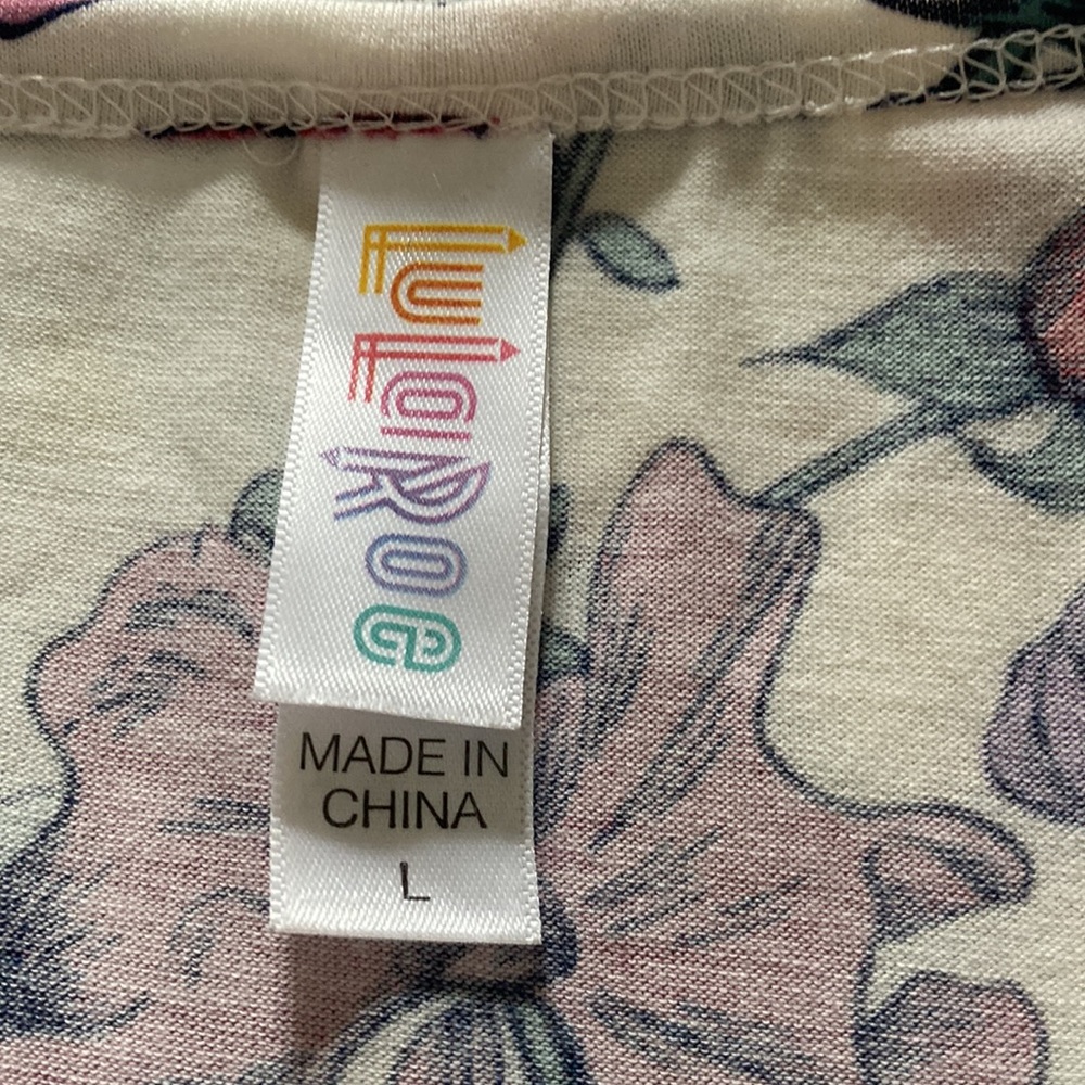 LulaRoe Tunic Short Sleeve Blouse - Picture 5 of 6